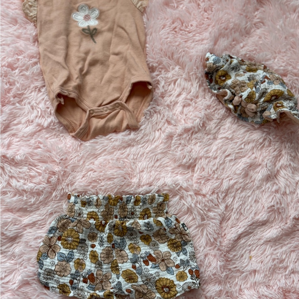 Floral Kids Bodysuit and Bloomers Set - Peach and Floral